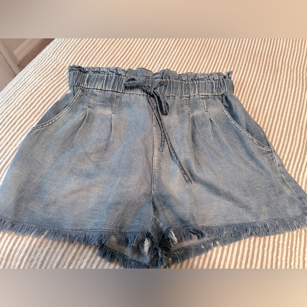 Pink Lily chambray shorts, worn once, large